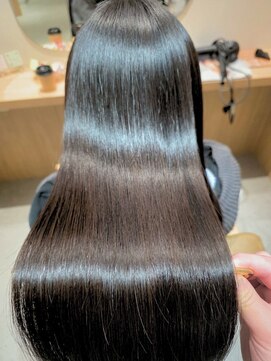 ヘアメディカルサロン 大阪梅田 髪質改善/トリートメント/ストレート/縮毛矯正