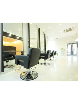 リピーター多数！アットホームな雰囲気が人気の秘訣☆丁寧なカウンセリングでお客様の悩みに寄り添います★