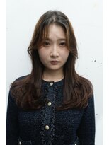 ピア ヤクイン(Pia Yakuin)&nbsp;ロングレイヤーカット 顔周りカット くびれ