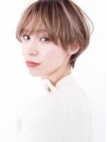 アイスバーグ(eyesburg)&nbsp;大人かわいい耳かけマッシュショートボブ ハイライト 30代40代