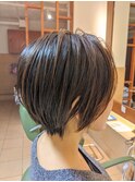 ショートボブ