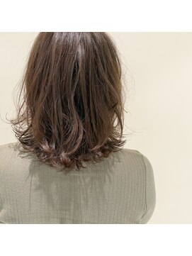 デフィー(DEFY) 外ハネカジュアルボブ