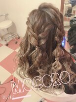 ヘアーセット モコロ(Hair Set MOCORO) 編み込みアレンジ