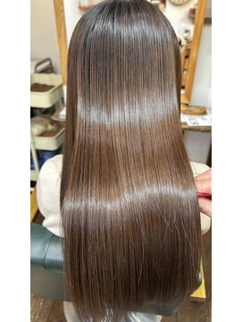 ル コワン ククー(Le coin coucou) 酸性ストレート