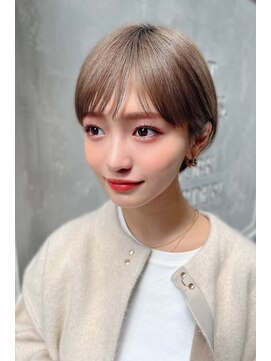 クーエフー(coo et fuu) 10代20代30代40代50代 前髪　耳かけショートボブ　アッシュ　藤