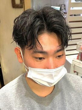 メンズココ 清澄白河店(MENS COCO) ビジネスショートスキンフェードツーブロック刈り上げスーツ