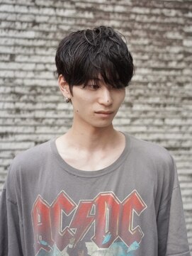 イントロバイフィーネ 渋谷(INTRO . by Fi-Ne) 【INTRO./渋谷】王道ソフトパーマ刈り上げマッシュレイヤー