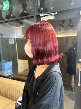 エイト 池袋店(EIGHT ikebukuro) 鮮やかなレッド