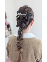 チモト美容室&nbsp;アナ雪のような可憐で可愛いダウンスタイル