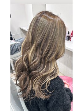 カームバイブージー(CALME by bougie) ツヤハイライトカラー