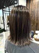 リノナ(Linona)&nbsp;ロングショートワンカールパーマカーキグレージュ前髪錦糸町