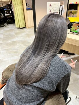 リモア(limore) アッシュグレージュ/渋谷惟媛