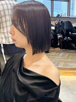 ヒビヲ(HIBIO) タッセルボブピンクベージュ顔まわりレイヤーカット切りっぱなし