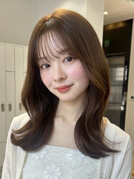 オーラ オモテサンドウ(Aura omotesando) 艶カラー × 似合わせレイヤーカット