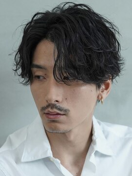 フィフス(fifth) 原宿毛流れセンターパート緩めシャドウパーマビジネスヘアfifth