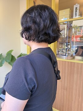 ヒントステーション(HINTSTATION) 〈浅草 半個室〉ルーズパーマ活かしボブ×地毛風カラー