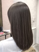 フッタ(Futta)&nbsp;ダークグレージュ×ミディアムヘア【新宿】
