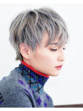 レガーレ(Legare) [ホワイトアッシュ]が美しい奥行きショート