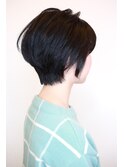 暗髪ショートボブ