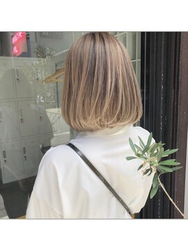 アンユージュアル(unusual) 外国人風ハイライト