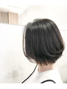 ロアン 福津店(roan) やわらかショートボブ☆