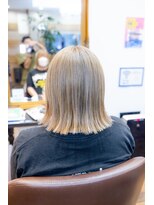 ヘアーメイク ダンス(hair make DANCE)&nbsp;1～2週間後にホワイトミルクティーになるカラー！