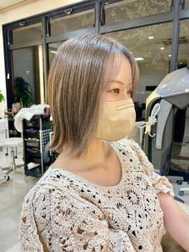 アームス リレーション(Arms Relation) 切りっぱなしボブ　20代30代40代　外ハネボブ