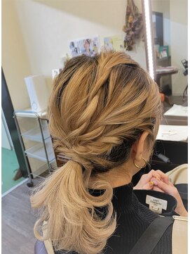 ヘアーメイク ナユタ(hair make nayuta) ロープポニー
