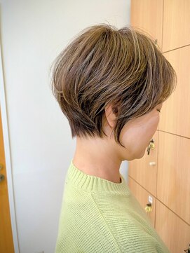 モリオ フロム ロンドン 成増店 【morio成増 セリザワ】くびれショート ハイライトカラー