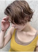 顔周りレイヤーカットグレージュカラーくびれボブベージュカラー