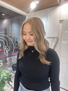 ウタリ(utari) ミルクティーベージュ【難波 桜川/ケアブリーチ】