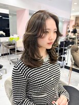 ジーナ 名駅(XENA.) 《haru》センターパート/オリーブグレージュ/顔まわりレイヤー