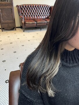 マノ (Manon) シルバーインナーカラー