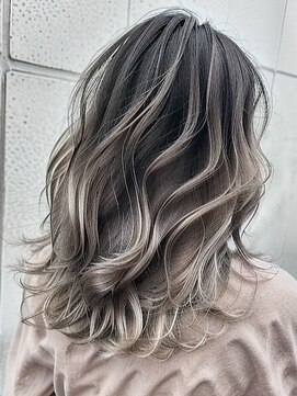 エノア 青山(ENORE) ハイライト/バレイヤージュ/グラデーションカラー/ダブルカラー