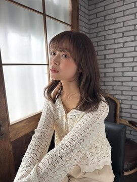 ガリカ 渋谷(Gallica) 愛されミディアムレイヤーカットに柔らかマロンベージュカラー