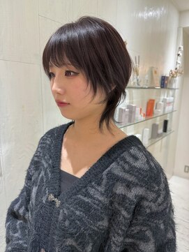 タブーセントラル(TABOO Central) ウルフカット/アッシュブラウン/Aujuaトリートメント