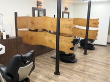 ヘアークラフトの雰囲気（仕切りがあるので隣を気にせず落ち着いた空間　）