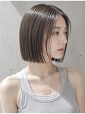 切りっぱなしボブ センターパート 髪質改善 オリーブグレージュ