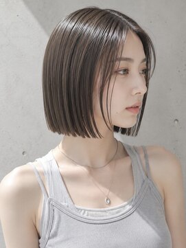 ヴェイン 渋谷(vain) 切りっぱなしボブ センターパート 髪質改善 オリーブグレージュ