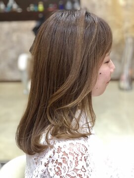 ヘアーピース(Hair Peace) フェミニン系スタイル