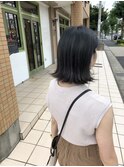グレージュ×外はねボブ