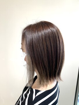 アズール 草加(azule) 耳かけが可愛い インナーカラー