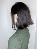 モルニ(MORNI)&nbsp;ダークカラー_マロンベージュ Aラインボブ かきあげ