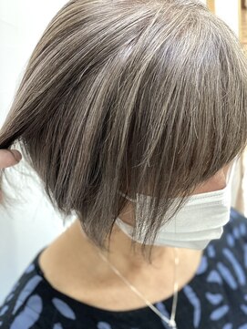 サロンドリゼット(SALON DE RISETTE) 白髪をぼかすハイライト
