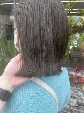 ブローチェラウカ(Broche lauka) オリーブグレージュ