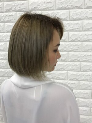 髪の芯から補修してくれるトリートメントで、毛先まで潤いたっぷりのうるつやヘアに☆カラーの色持ちもUP◎