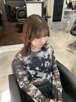 リーオオサカ(Lee Osaka)&nbsp;ベージュカラー×くびれスタイル