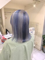 ネオリーブカフ 鶴ヶ峰店(Neolive caff)&nbsp;デザインカラー　ツートーンカラー　ブロックカラー