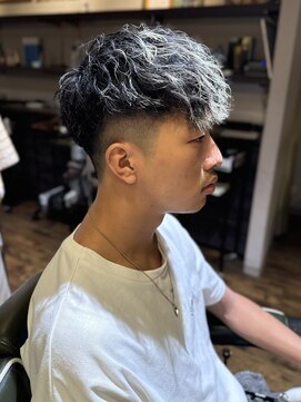 エクファフォーメン(EX-FA FOR MEN) ベリーショート/ダークアッシュ/ニュアンスパーマ/韓国マッシュ