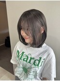 オリーブグレージュ
